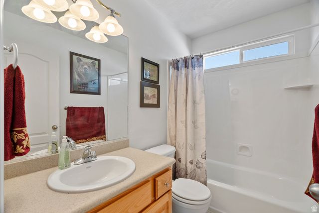 8332 S SADDLE OAKS CT, West Jordan, UT 84081