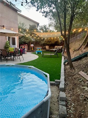 23764 Cloverleaf, Murrieta, CA 92562