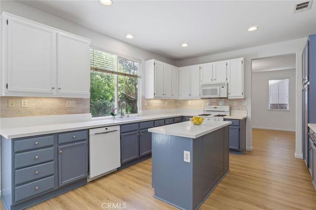 23764 Cloverleaf, Murrieta, CA 92562
