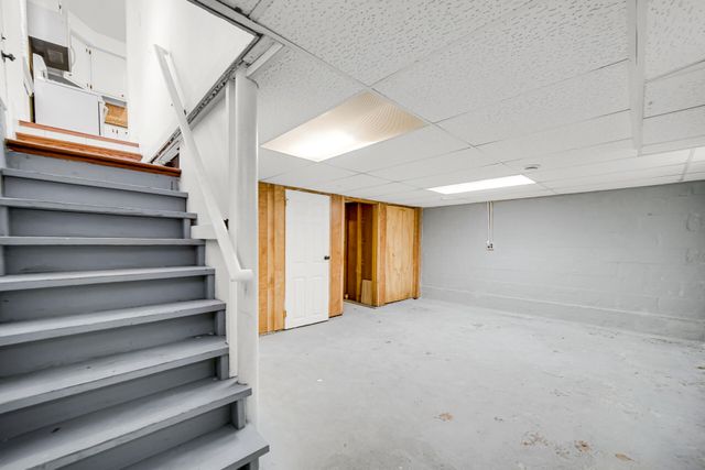 7607 Monroe Avenue, Hammond, IN 46324