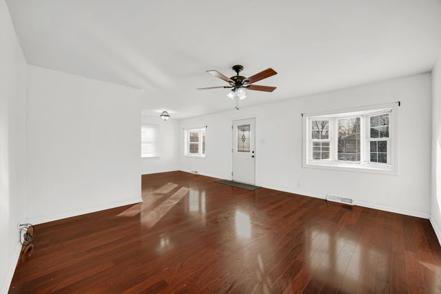 7607 Monroe Avenue, Hammond, IN 46324