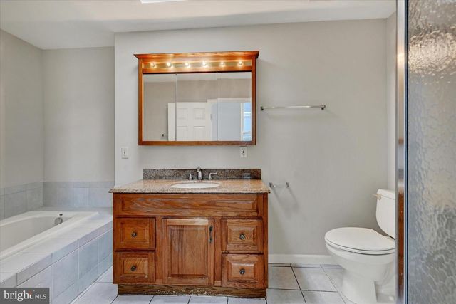 220 PATTERSON PARK AVE, Baltimore, MD 21231