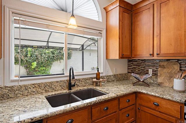 31712 Corte Encinas, Temecula, CA 92592