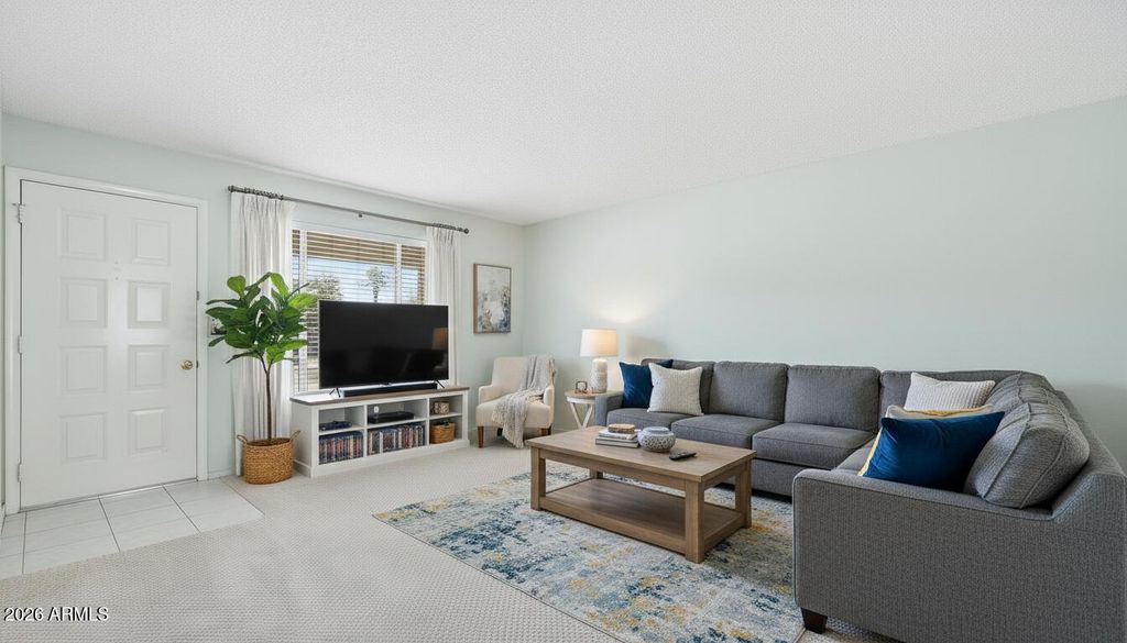 Image 10 of property listing at 1012 W MONTOYA Lane, Phoenix, AZ 85027