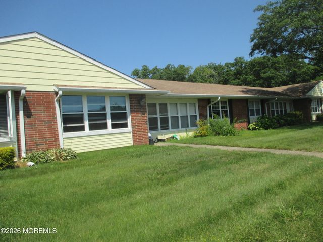 286B Malvern Court, Lakewood, NJ 08701