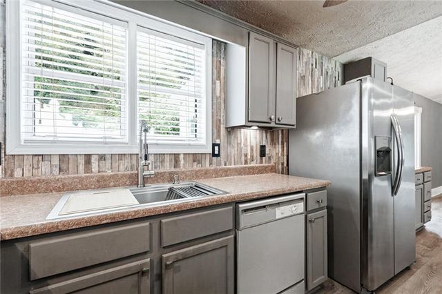 107 Riverchase Drive, Woodstock, GA 30188