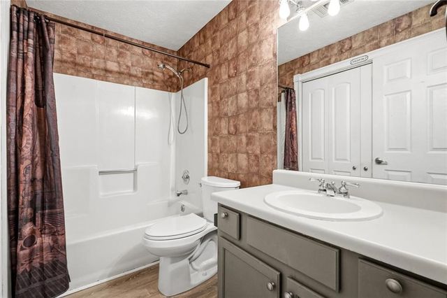 107 Riverchase Drive, Woodstock, GA 30188