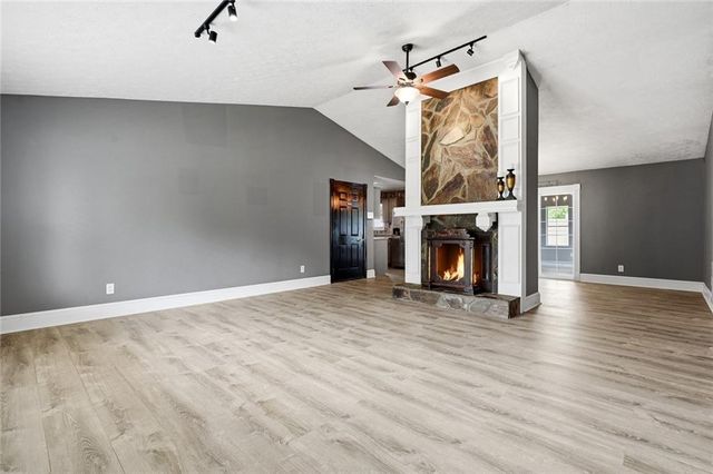 107 Riverchase Drive, Woodstock, GA 30188