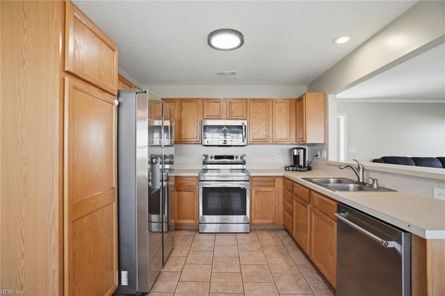 6322 Townsend PL, Suffolk, VA 23435