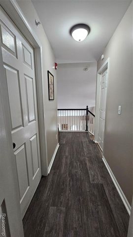 16996 Farmington Road, Livonia, MI 48154