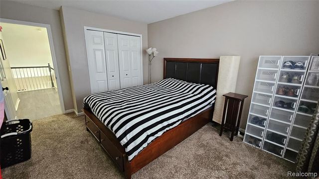 16996 Farmington Road, Livonia, MI 48154