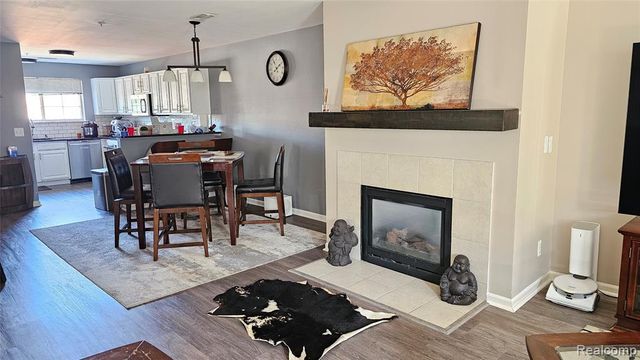 16996 Farmington Road, Livonia, MI 48154