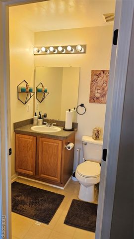 16996 Farmington Road, Livonia, MI 48154