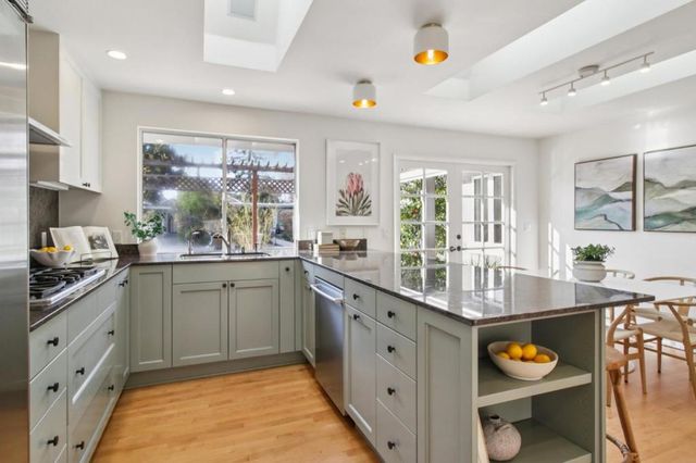 745 Barron Avenue, Palo Alto, CA 94306