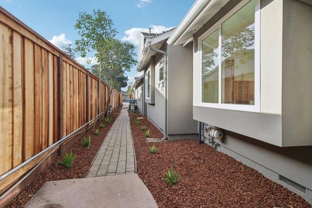 745 Barron Avenue, Palo Alto, CA 94306