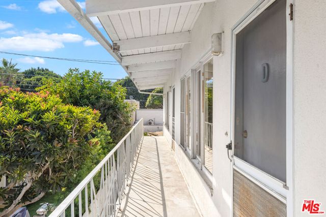 2922 2nd Street, Santa Monica, CA 90405