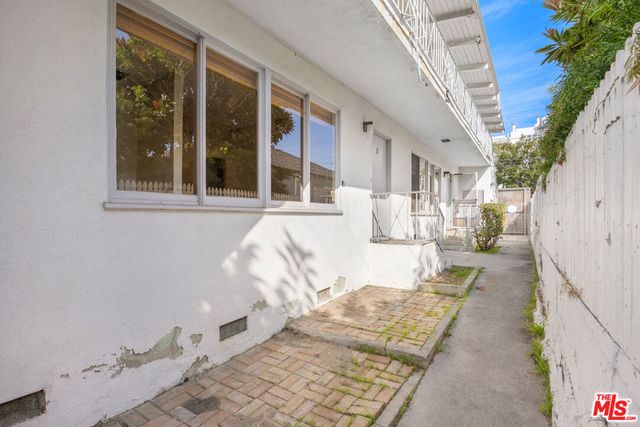 2922 2nd Street, Santa Monica, CA 90405