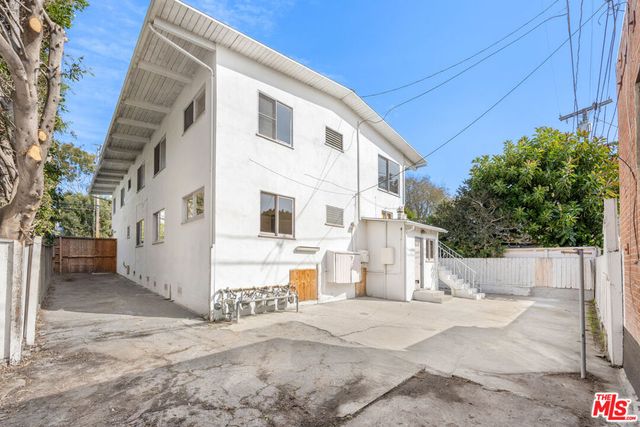 2922 2nd Street, Santa Monica, CA 90405