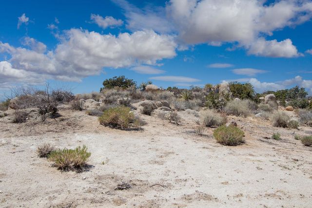 56949 Spencer Road, Yucca Valley, CA 92284