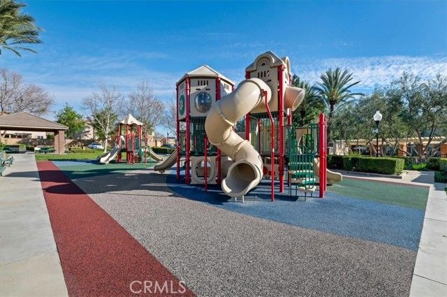 15699 Slowik Court, Fontana, CA 92336