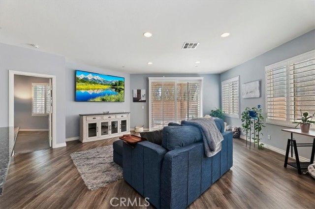 15699 Slowik Court, Fontana, CA 92336