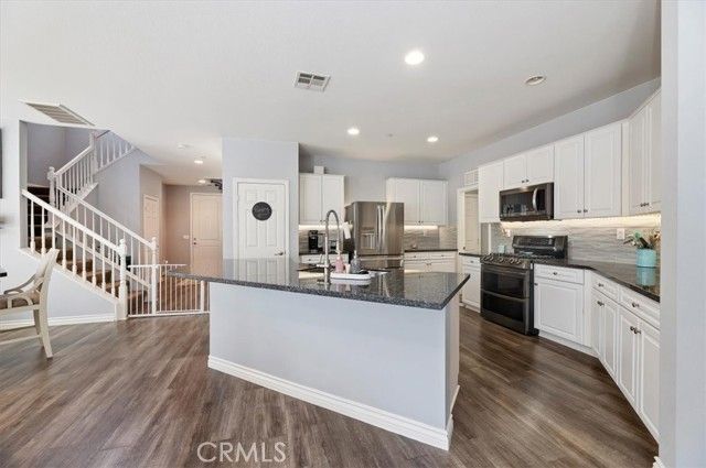 15699 Slowik Court, Fontana, CA 92336