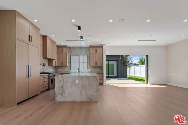 5917 Rhodes Avenue, Valley Village, CA 91607
