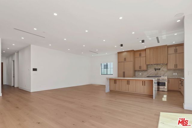 5917 Rhodes Avenue, Valley Village, CA 91607