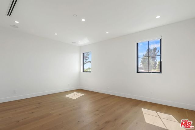 5917 Rhodes Avenue, Valley Village, CA 91607