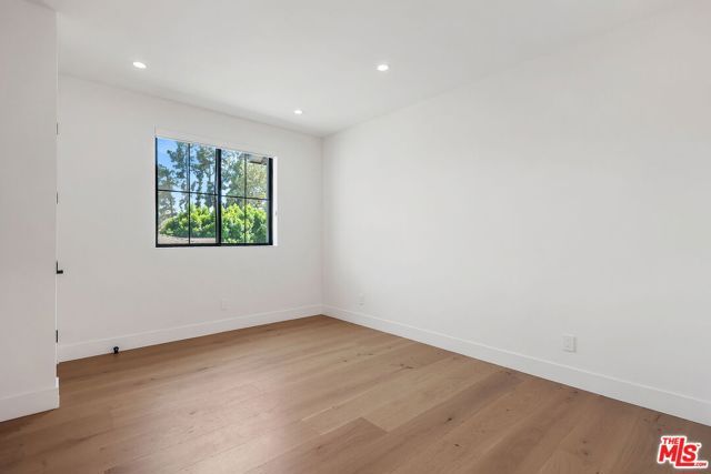 5917 Rhodes Avenue, Valley Village, CA 91607