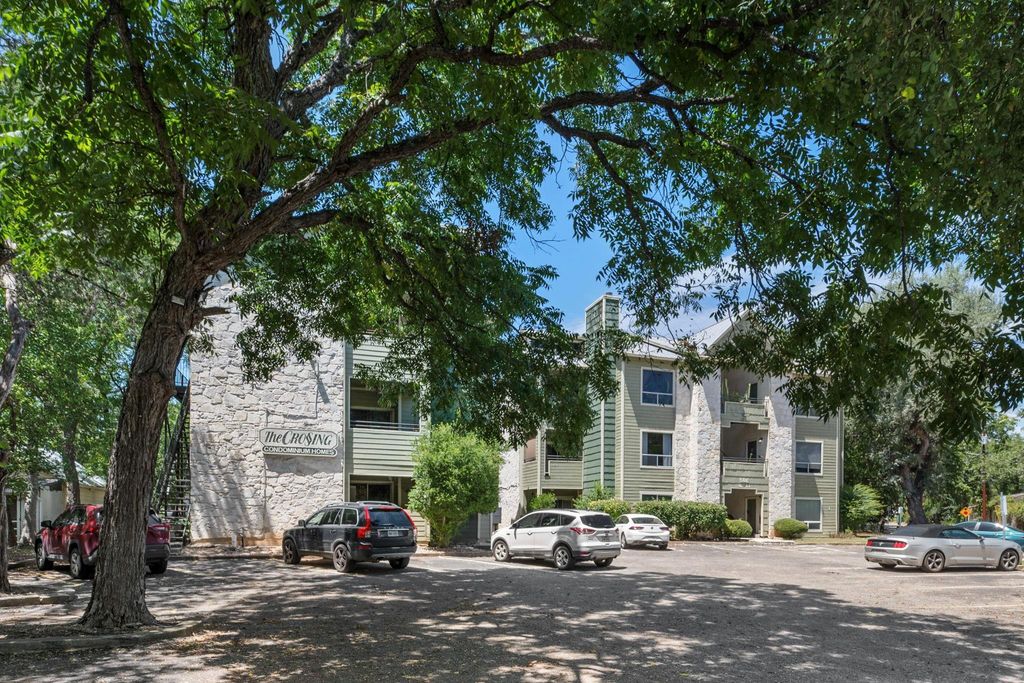 506 W San Antonio ST 205, San Marcos, TX 78666