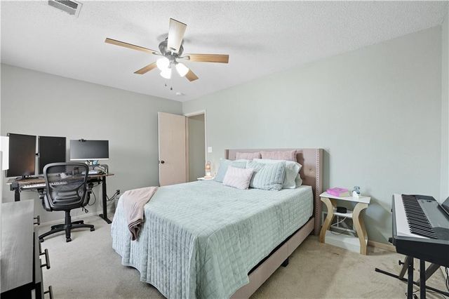 5623 NW Sunrise Meadow Circle, Lee's Summit, MO 64064