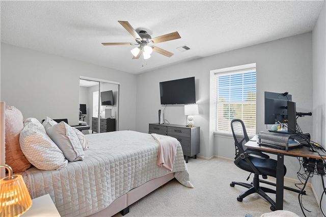 5623 NW Sunrise Meadow Circle, Lee's Summit, MO 64064