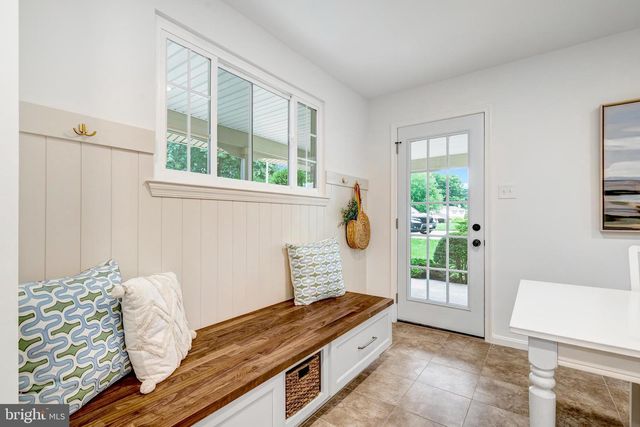 5002 GAINSBOROUGH DR, Fairfax, VA 22032