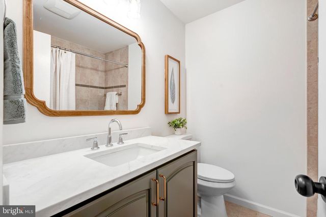 5002 GAINSBOROUGH DR, Fairfax, VA 22032
