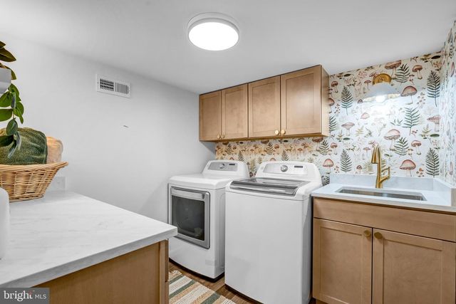 5002 GAINSBOROUGH DR, Fairfax, VA 22032