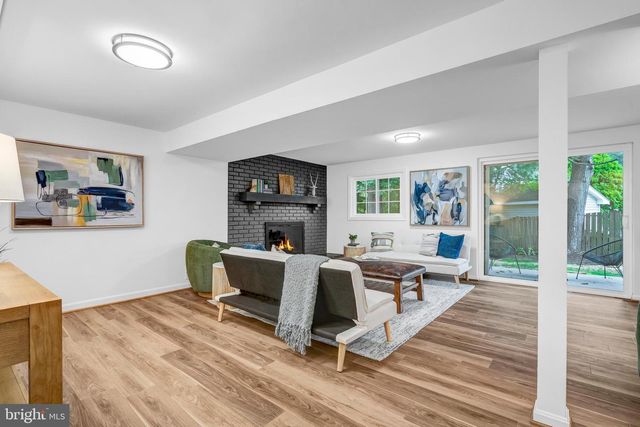 5002 GAINSBOROUGH DR, Fairfax, VA 22032
