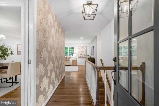 5002 GAINSBOROUGH DR, Fairfax, VA 22032