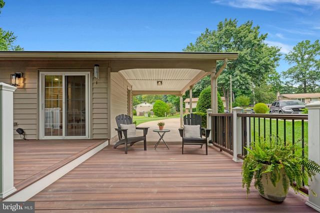 5002 GAINSBOROUGH DR, Fairfax, VA 22032