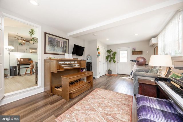 242 BYERS RD, Chester Springs, PA 19425