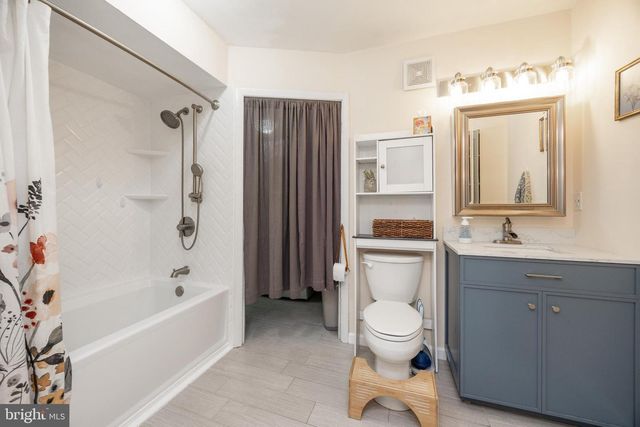 242 BYERS RD, Chester Springs, PA 19425