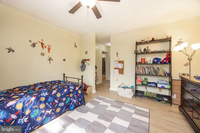 242 BYERS RD, Chester Springs, PA 19425