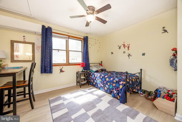 242 BYERS RD, Chester Springs, PA 19425