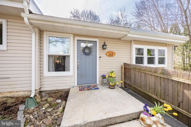 242 BYERS RD, Chester Springs, PA 19425