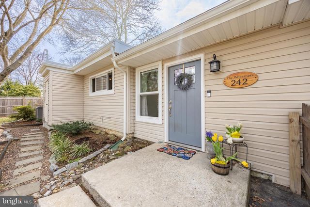 242 BYERS RD, Chester Springs, PA 19425