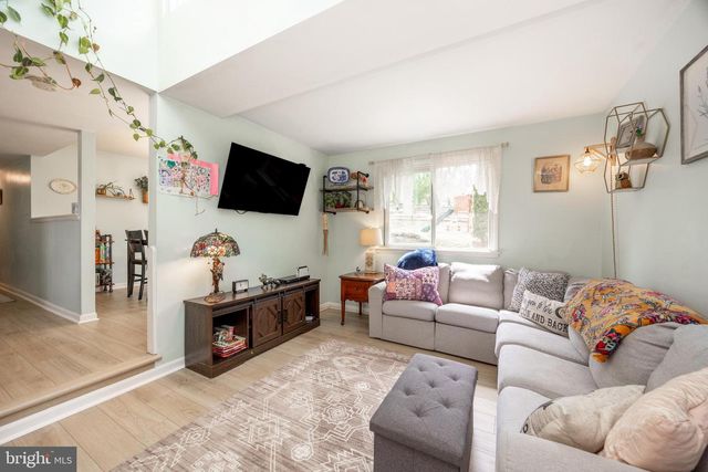 242 BYERS RD, Chester Springs, PA 19425