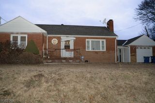 210 Franklin Blvd, Franklin Twp., NJ 08873