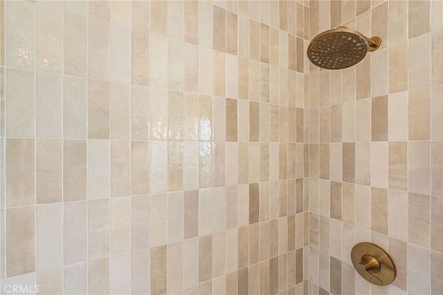 2410 W Broadway, Anaheim, CA 92804