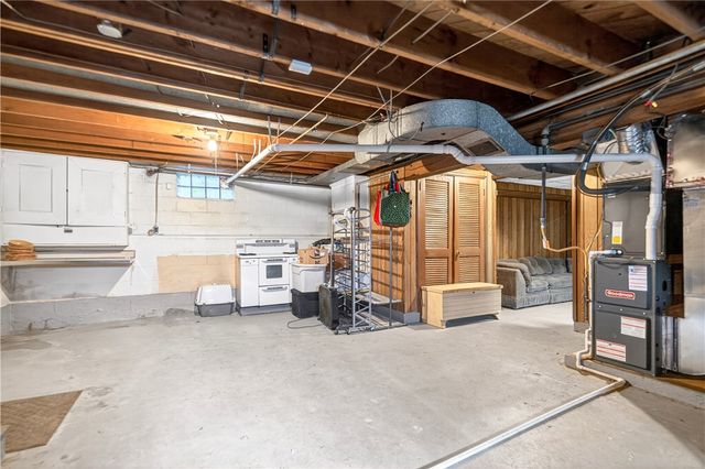1188 Willowbrook Road, Rostraver, PA 15012