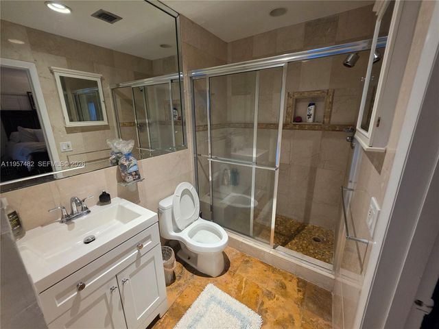 9860 SW 140th St, Miami, FL 33176